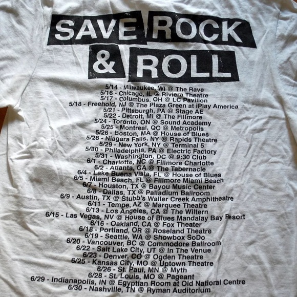 VTG Fall Out Boy Save Rock & Roll Concert Band Emo Rock Punk T-Shirt S - Picture 5 of 5